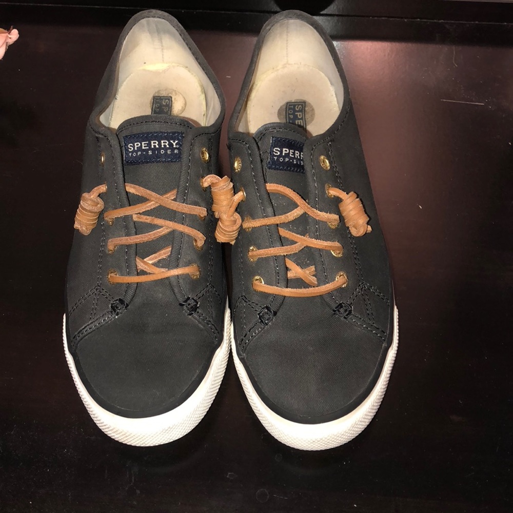 Size 9 black Sperry top sider